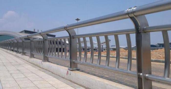 铝合金桥梁护栏厂家